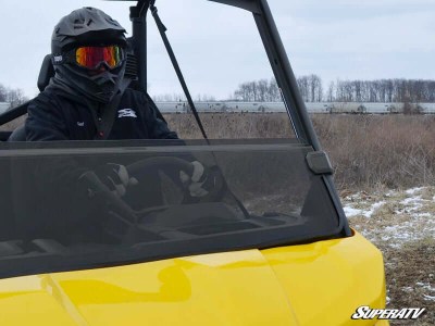 can-am-defender-half-windshield-06_2.jpg