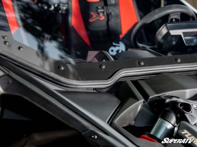 can-am-maverick_x3-power-flip_windshield_08.jpg