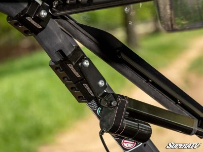 can-am_commander_power_flip_windshield_7_1.jpg