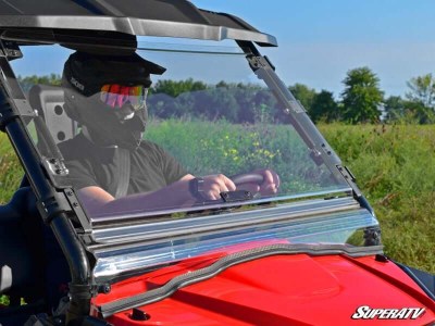 honda-pioneer-500-scratch-resistant-flip-windshield-02.jpg
