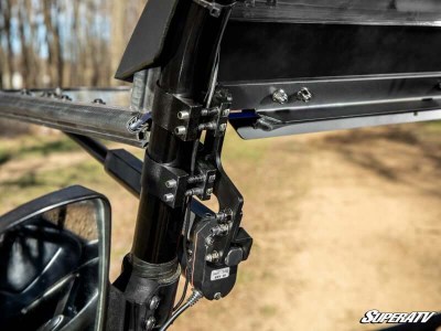 honda-pioneer-700-and-700-4-poly-power-flip-windshield_06.jpg