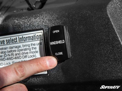 honda-pioneer-700-and-700-4-poly-power-flip-windshield_07.jpg