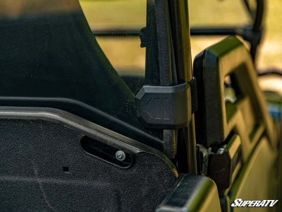 john_deere_gator_825i_rear_windshield_6.jpg