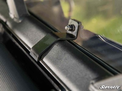 tracker-800-sx-rear-winshield_02.jpg