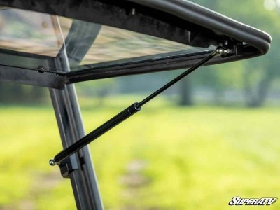 tracker_800_sx_flip_windshield_03.jpg