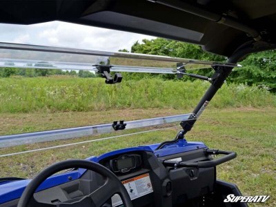 yamaha-wolverine-scratch-resistant-flip-windshield-06.jpg